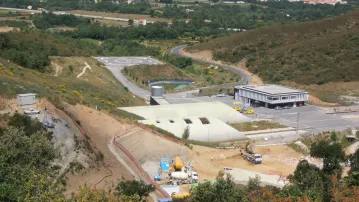 Construcción de la plataforma de entrada al túnel en Montesquieu-des-Albères