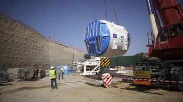 Transport and arrival of the Canigou TBM by special convoy
